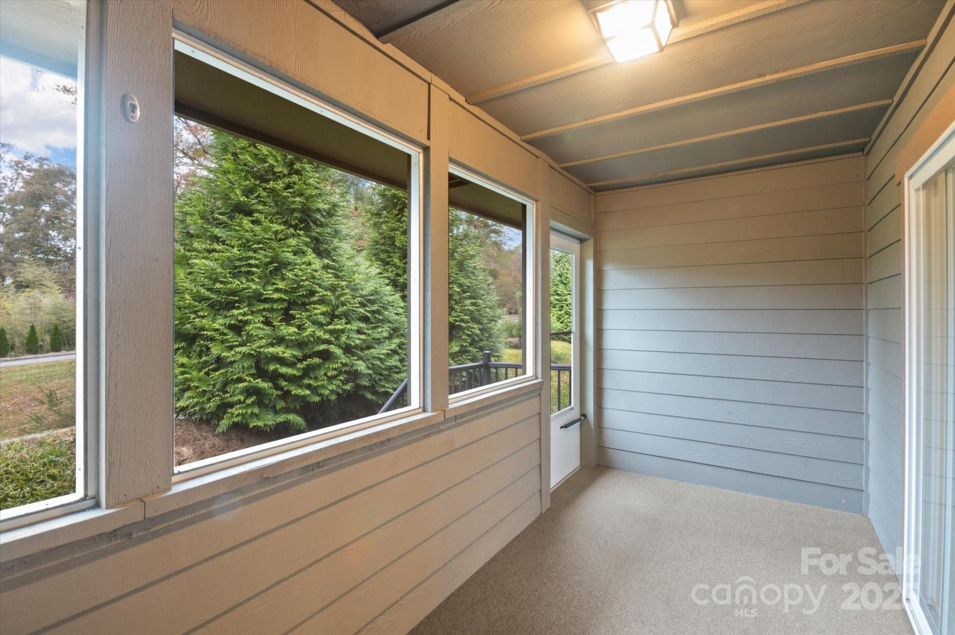 102 Fox Den Court - Photo 16