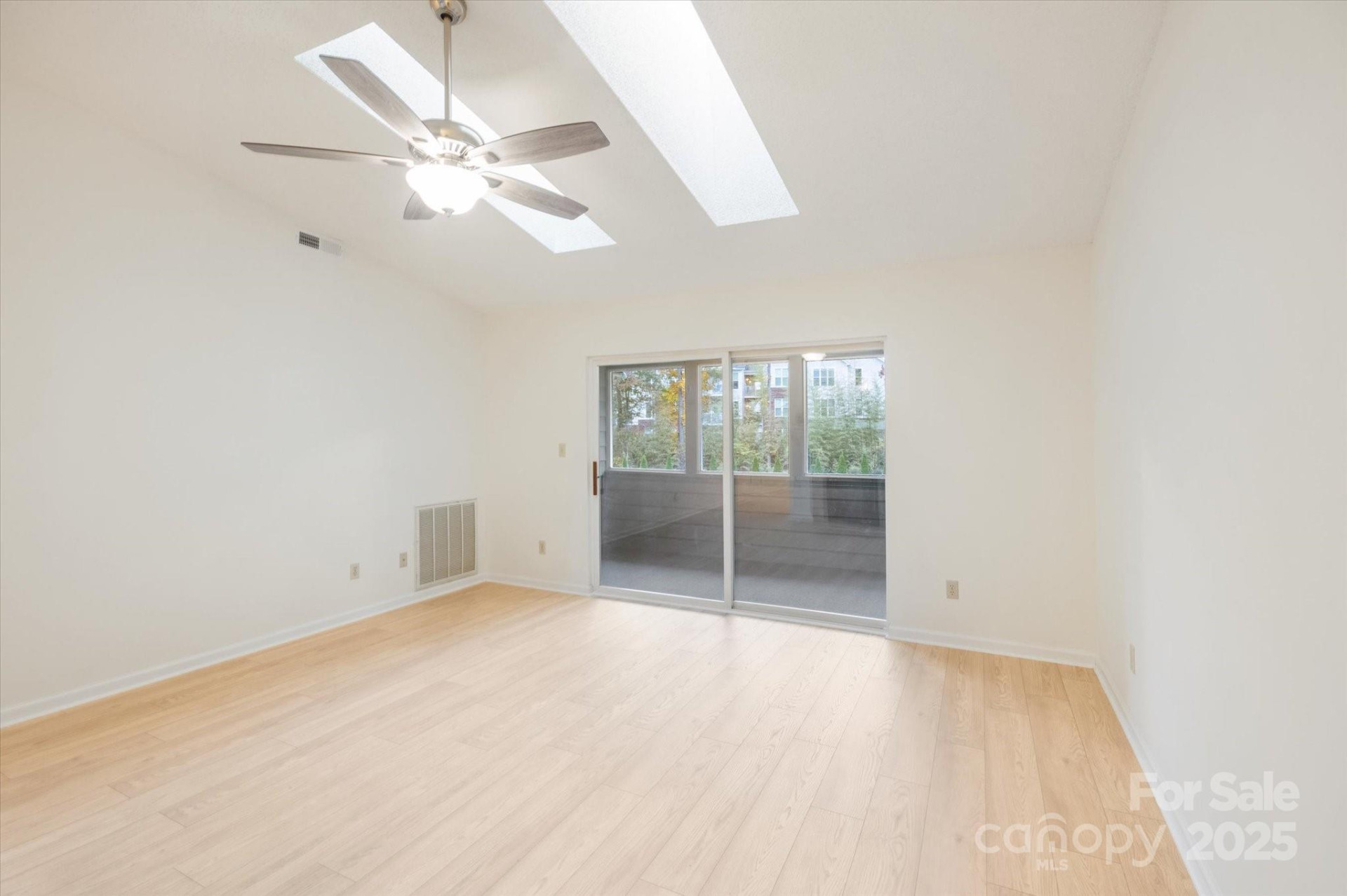 102 Fox Den Court - Photo 5