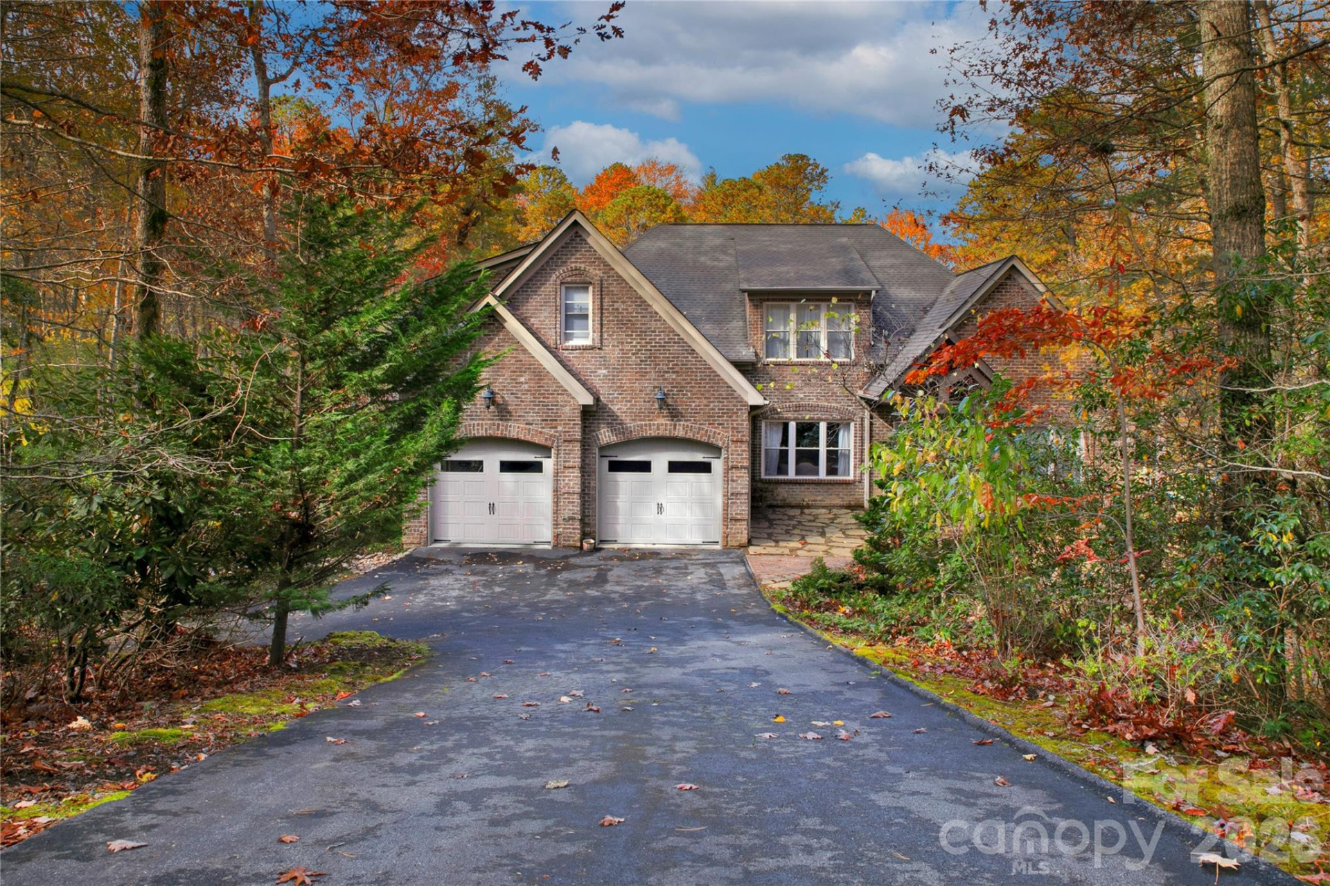 886 Soquili Drive - Photo 2