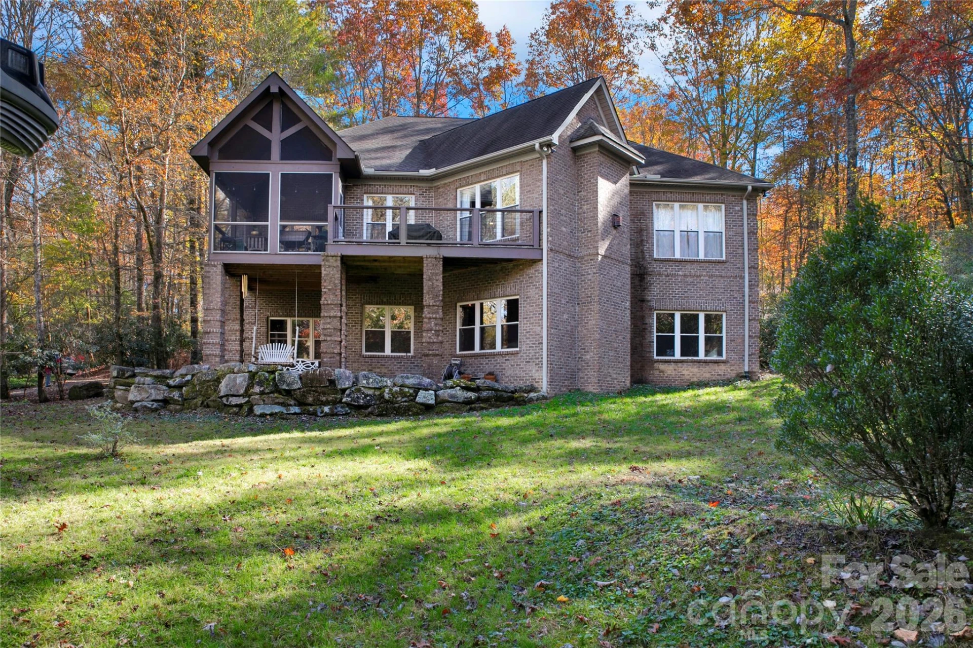 886 Soquili Drive - Photo 3