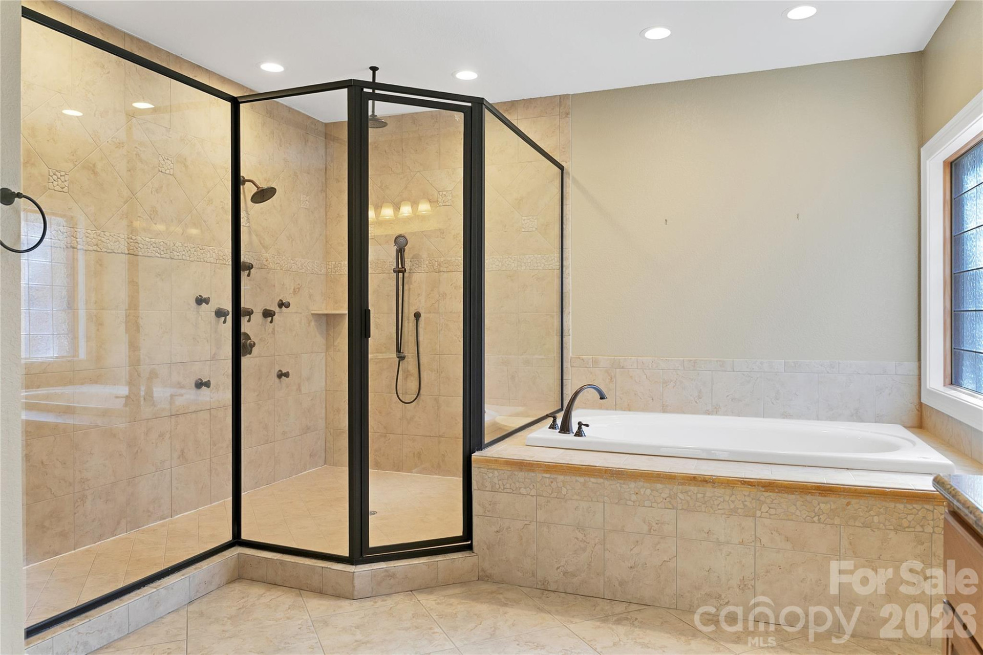 886 Soquili Drive - Photo 25