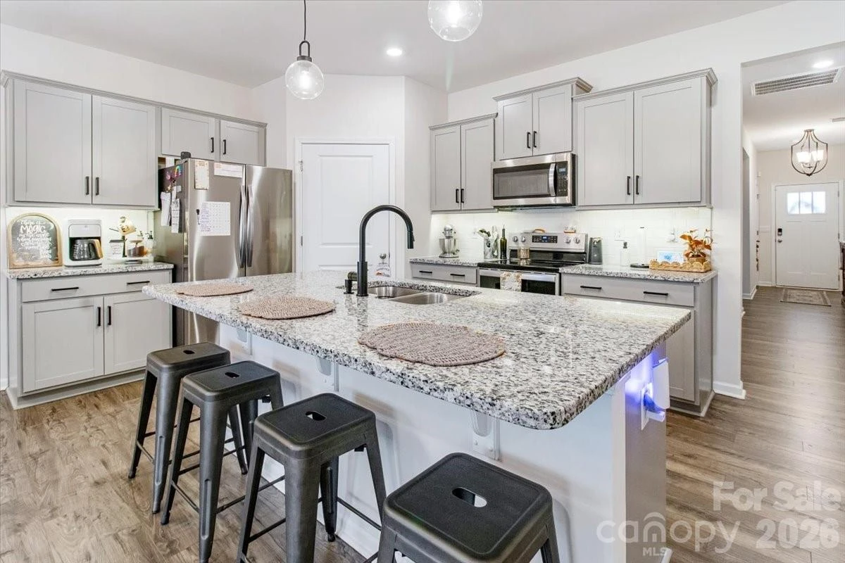 345 Ridgeview Lane - Photo 2