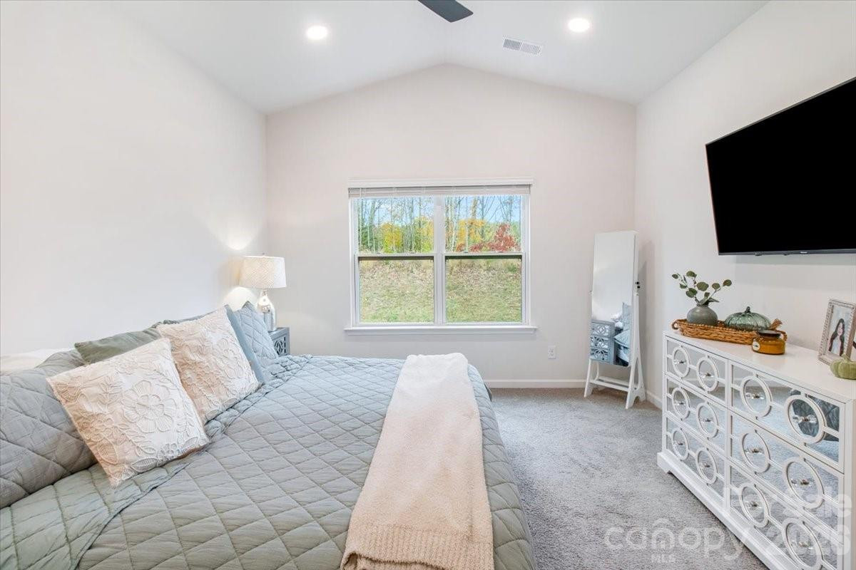 345 Ridgeview Lane - Photo 6