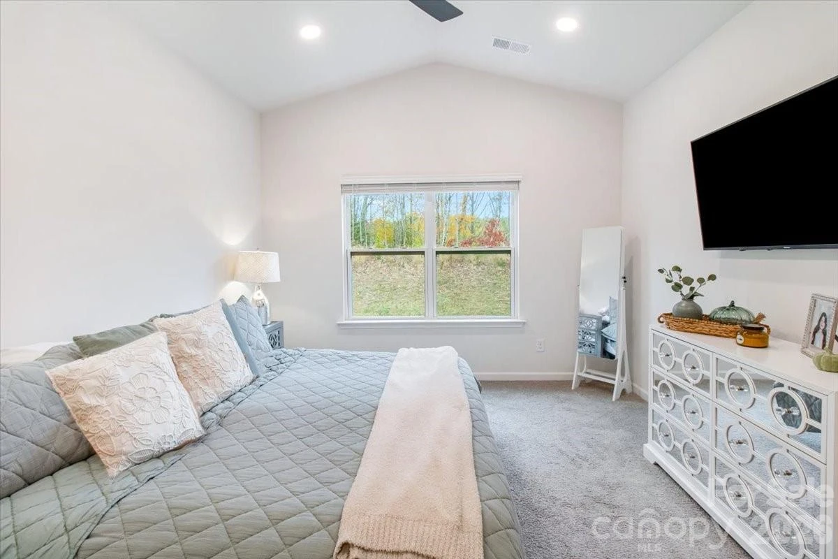 345 Ridgeview Lane - Photo 6
