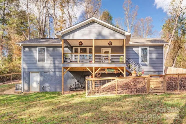 15 Edmond Woods Place