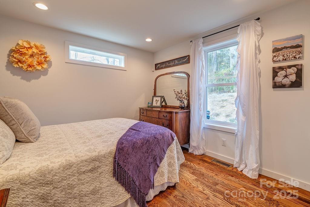 15 Edmond Woods Place - Photo 16