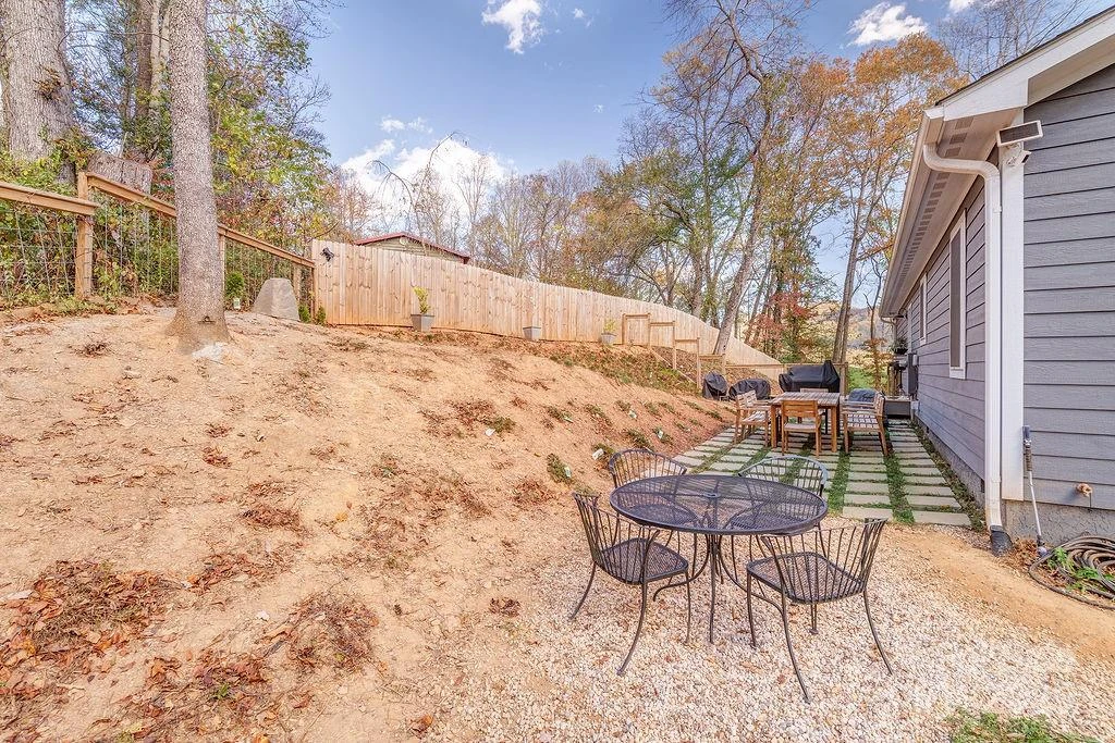 15 Edmond Woods Place - Photo 28