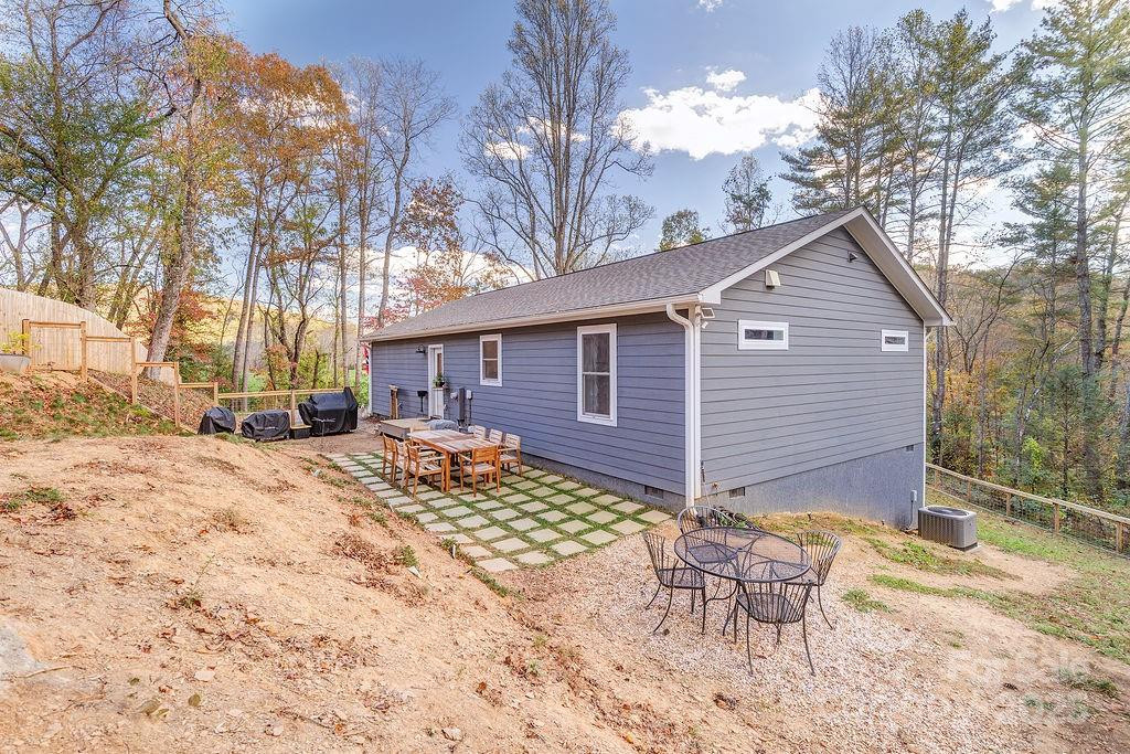 15 Edmond Woods Place - Photo 29