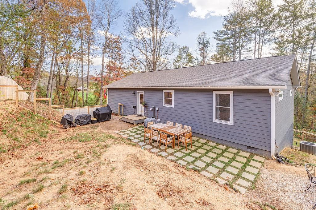 15 Edmond Woods Place - Photo 30