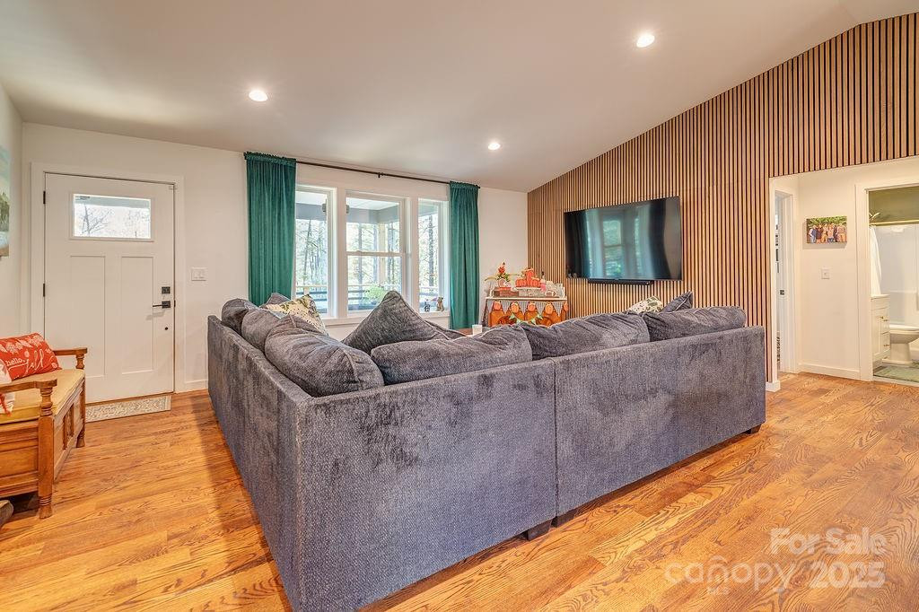 15 Edmond Woods Place - Photo 4