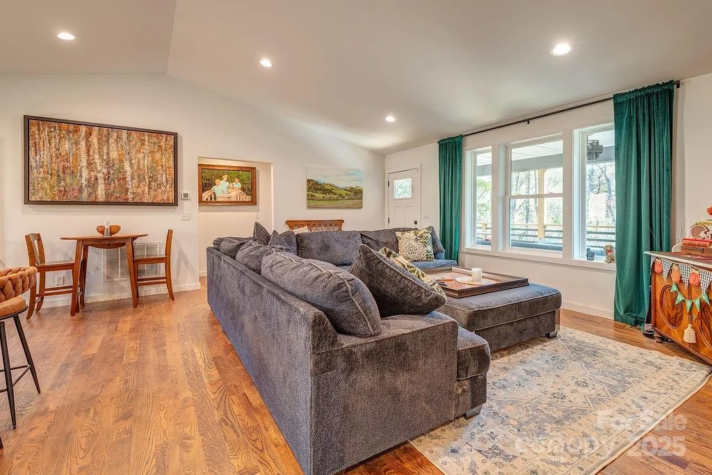 15 Edmond Woods Place - Photo 5