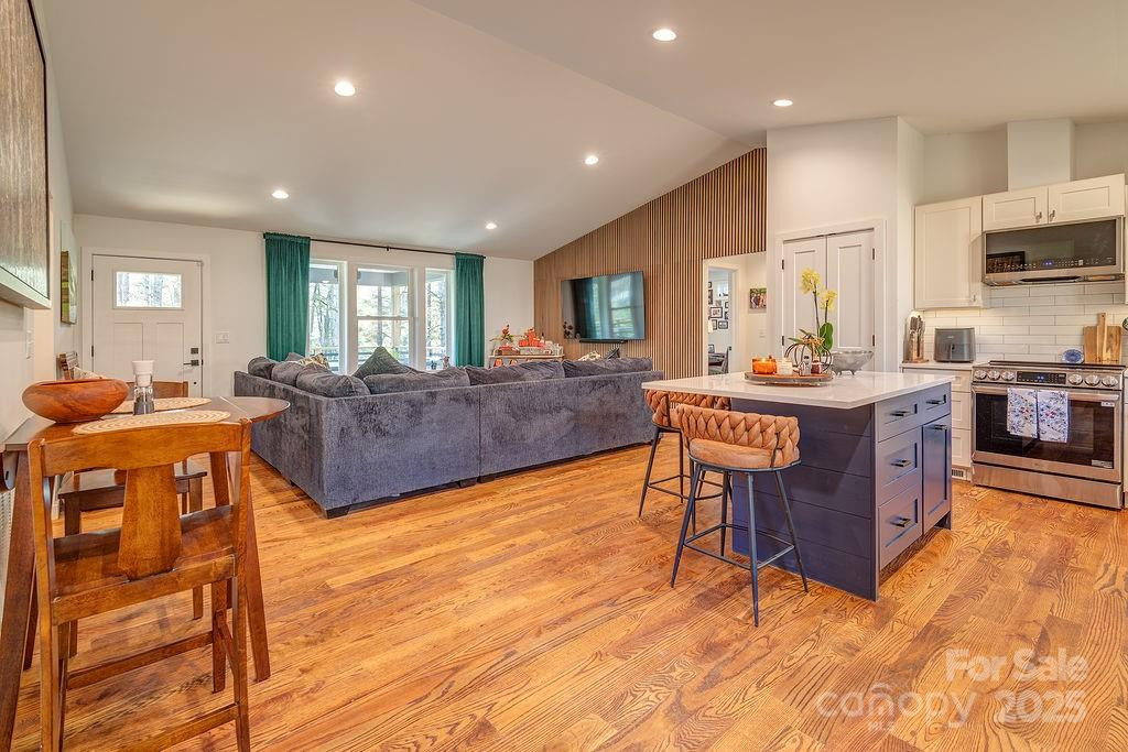 15 Edmond Woods Place - Photo 9