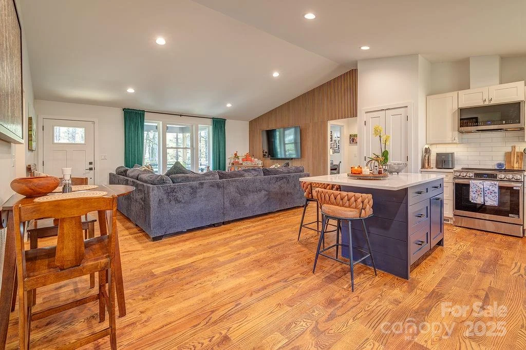 15 Edmond Woods Place - Photo 9