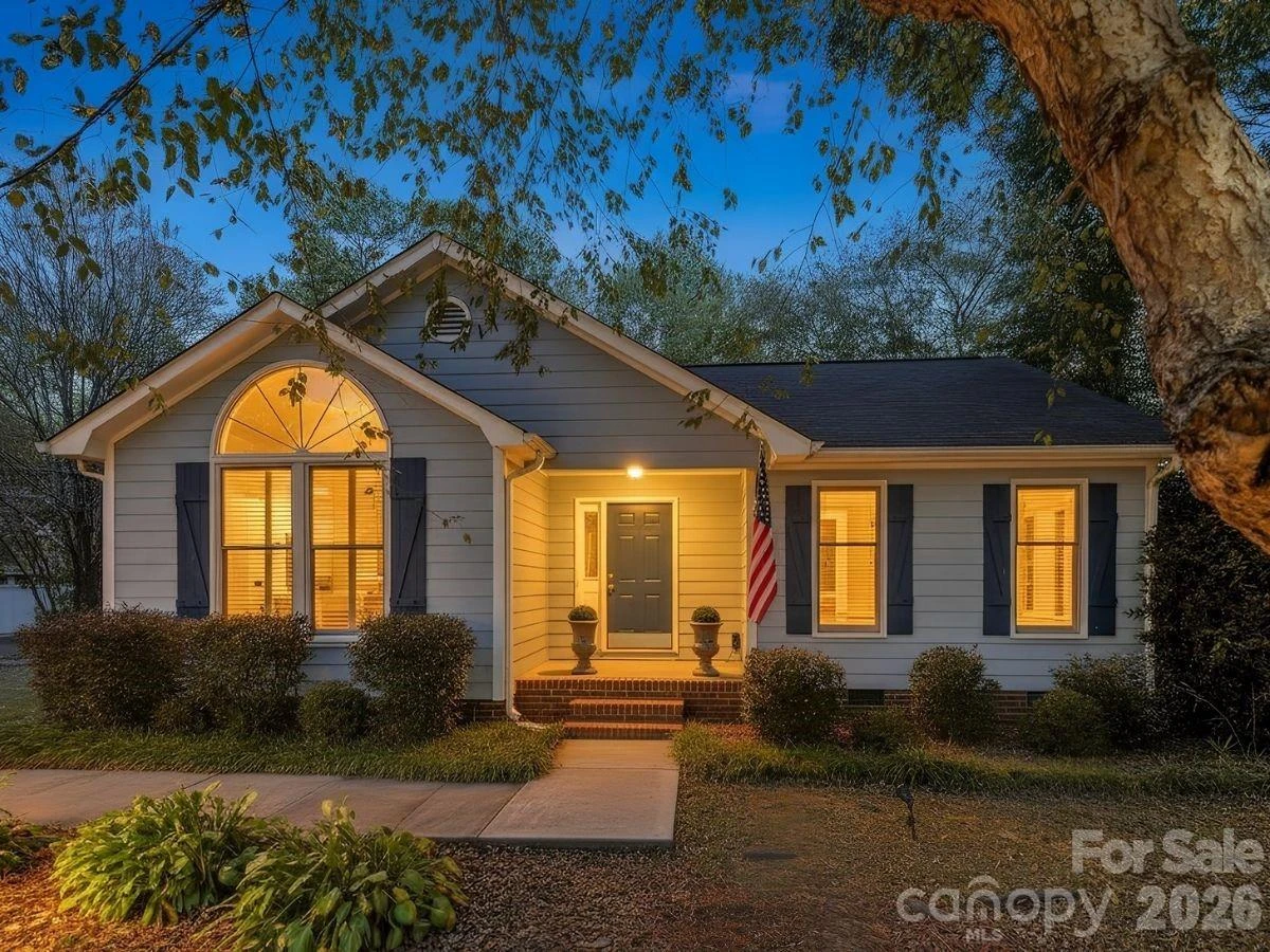 664 Tryon Place