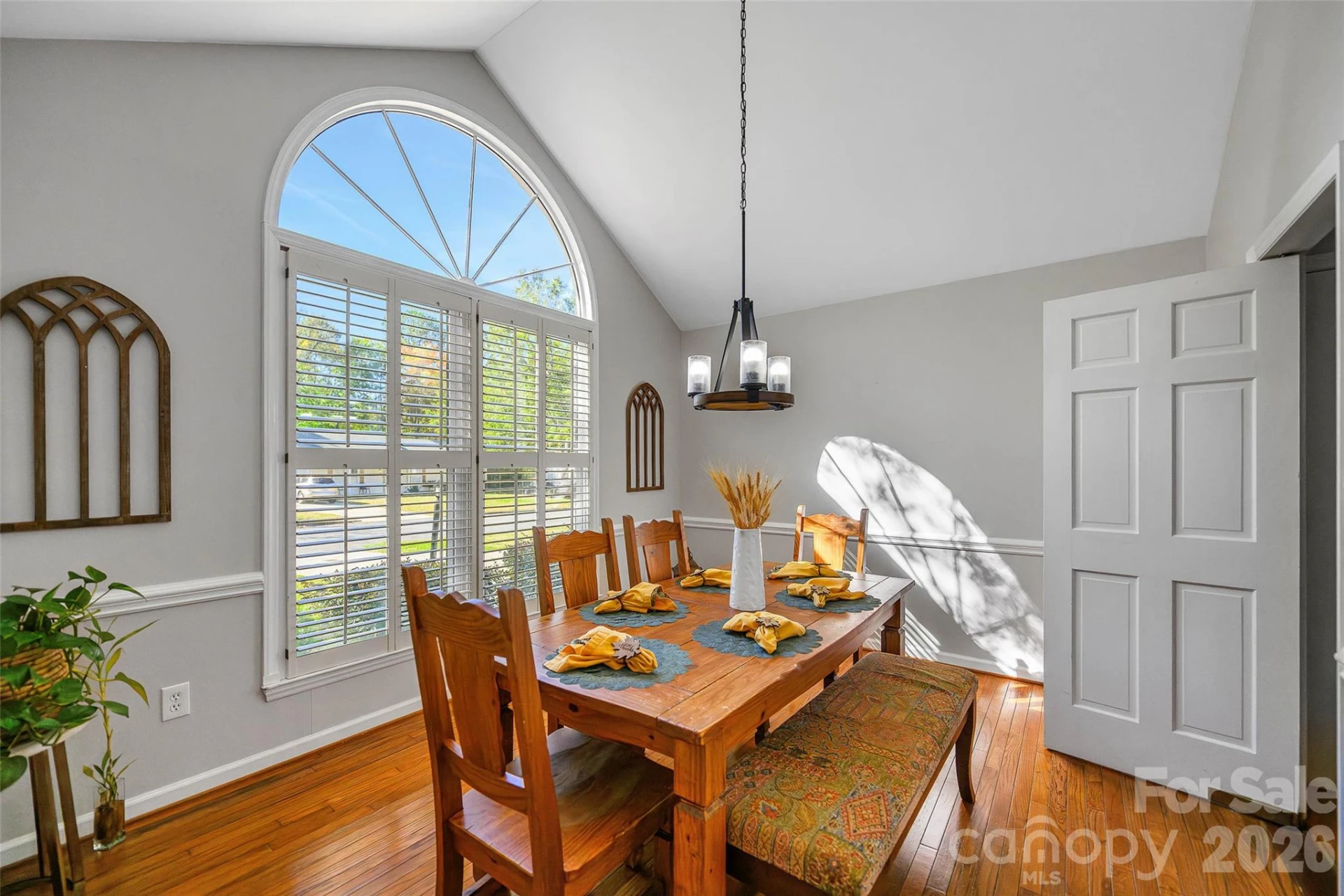 664 Tryon Place - Photo 13
