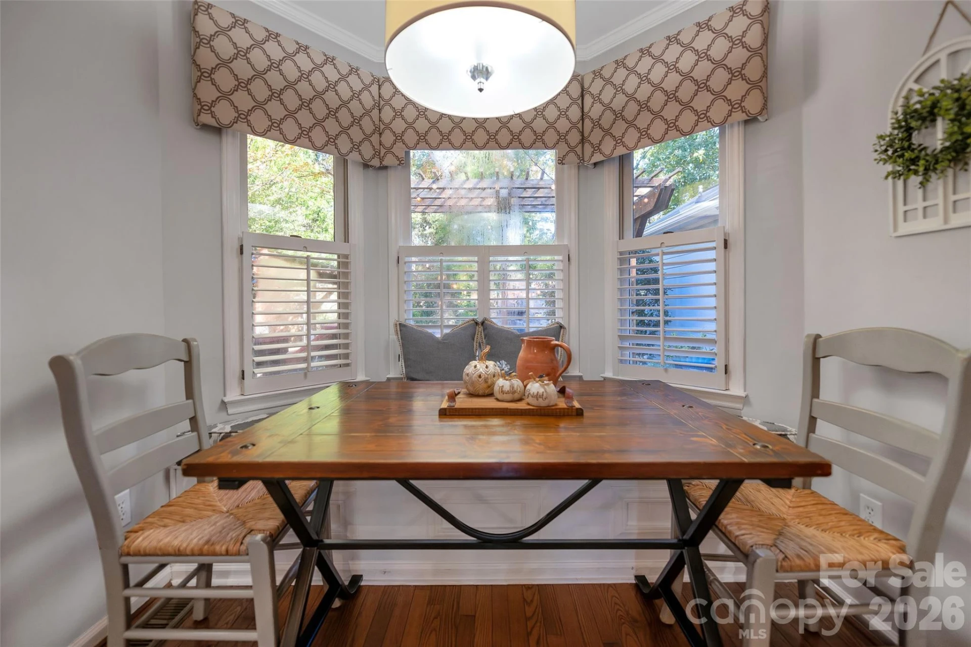 664 Tryon Place - Photo 15