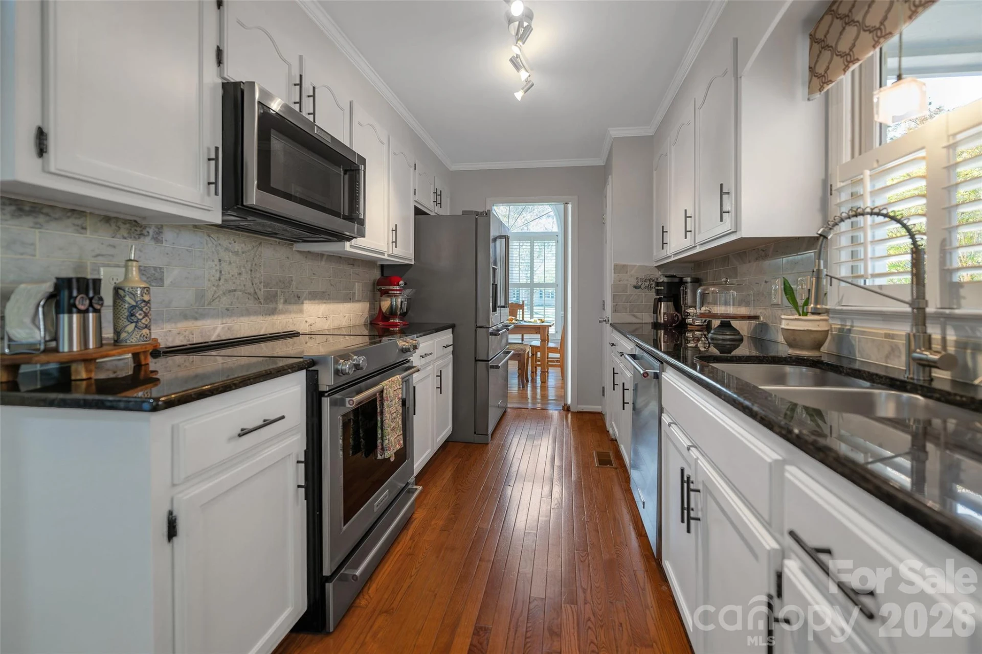 664 Tryon Place - Photo 17