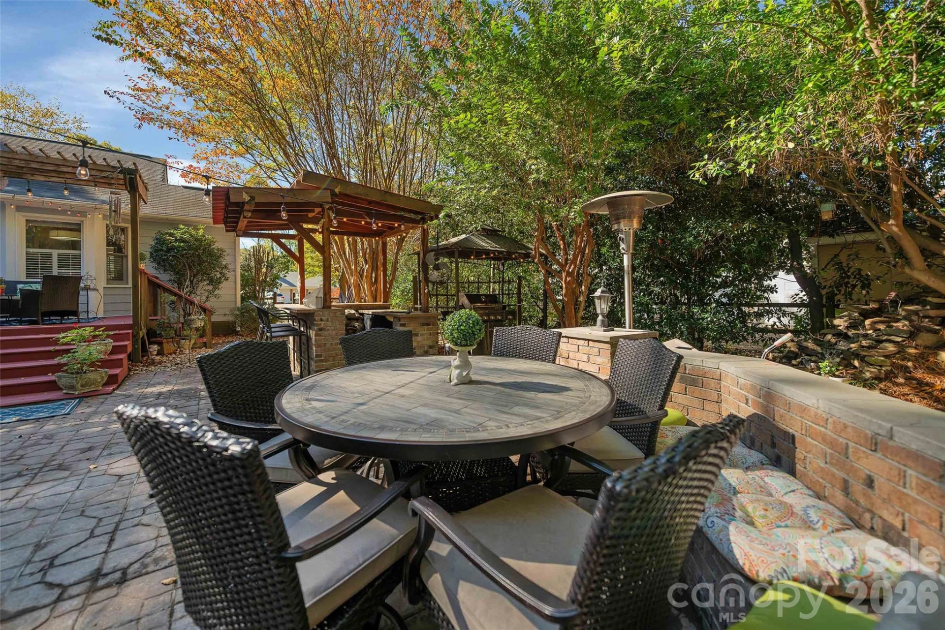 664 Tryon Place - Photo 37