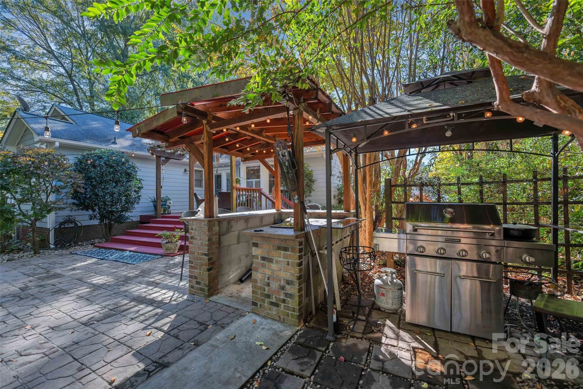 664 Tryon Place - Photo 40