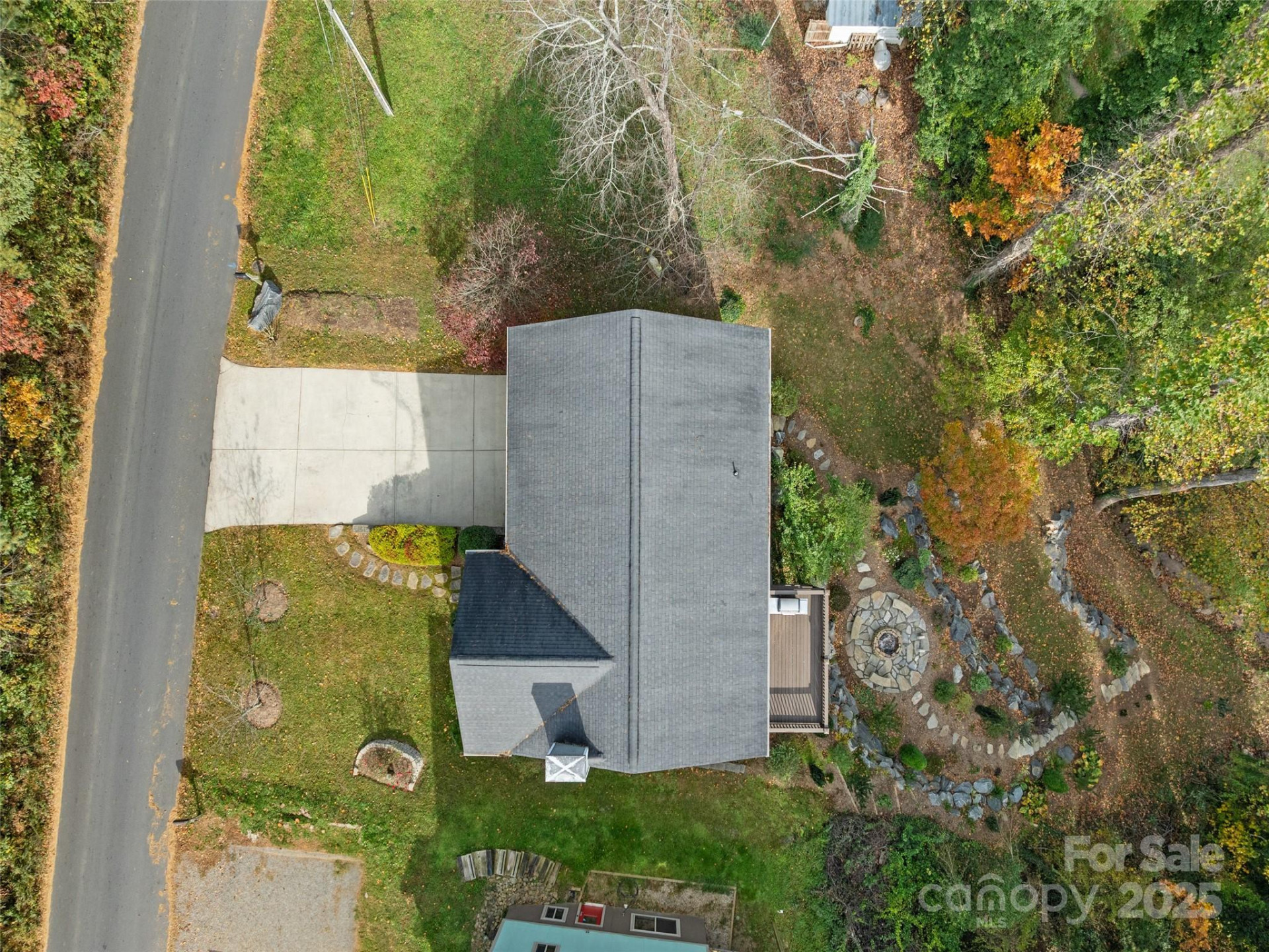 73 Honeysuckle Lane - Photo 2