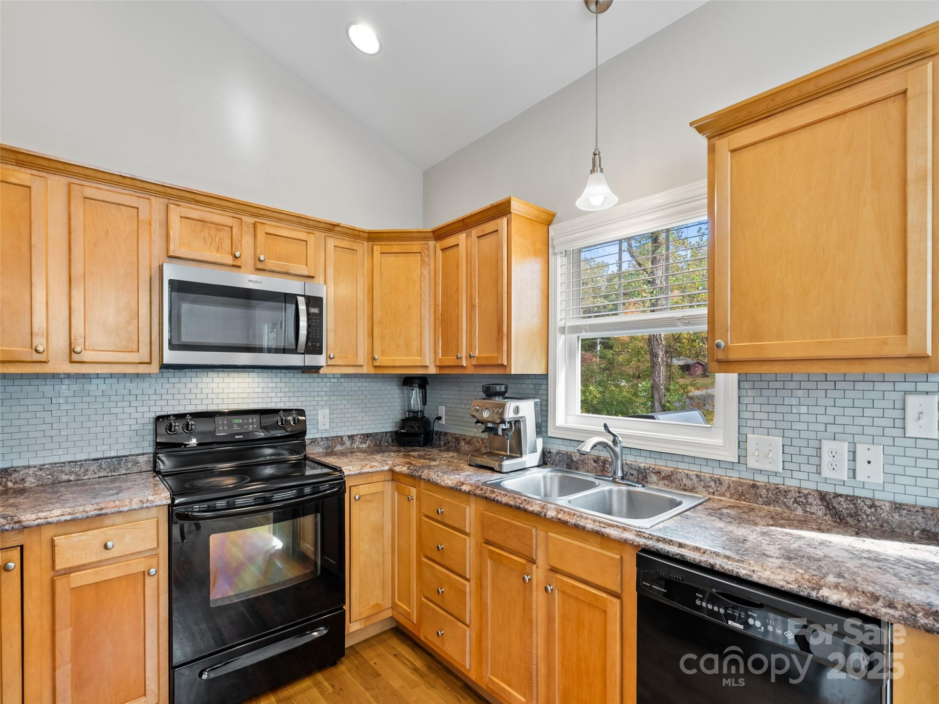 73 Honeysuckle Lane - Photo 16
