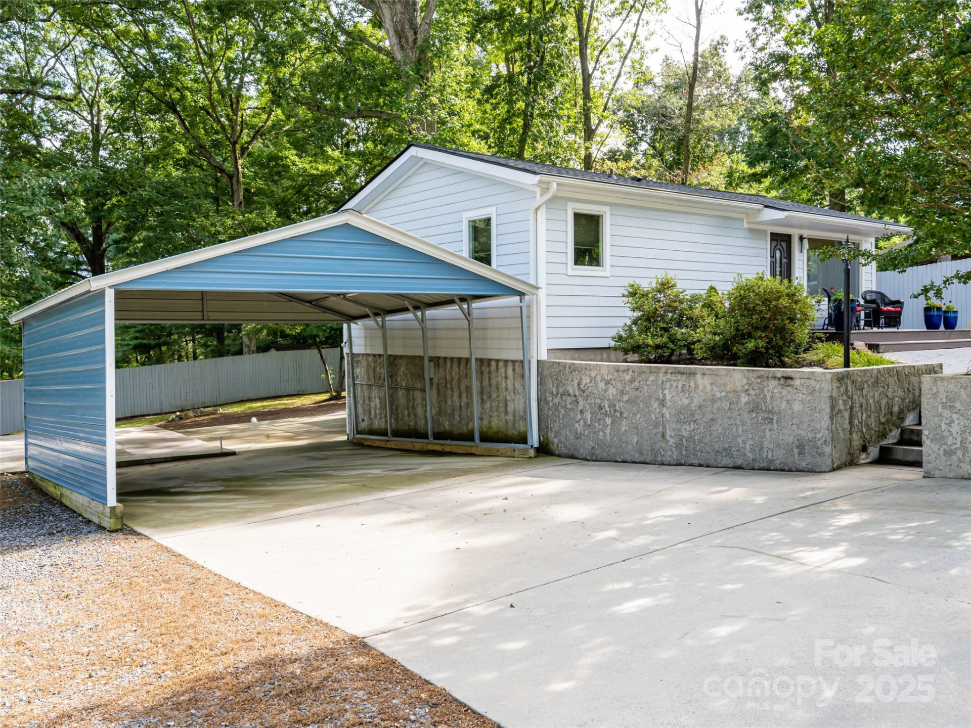10 Freno Drive - Photo 3