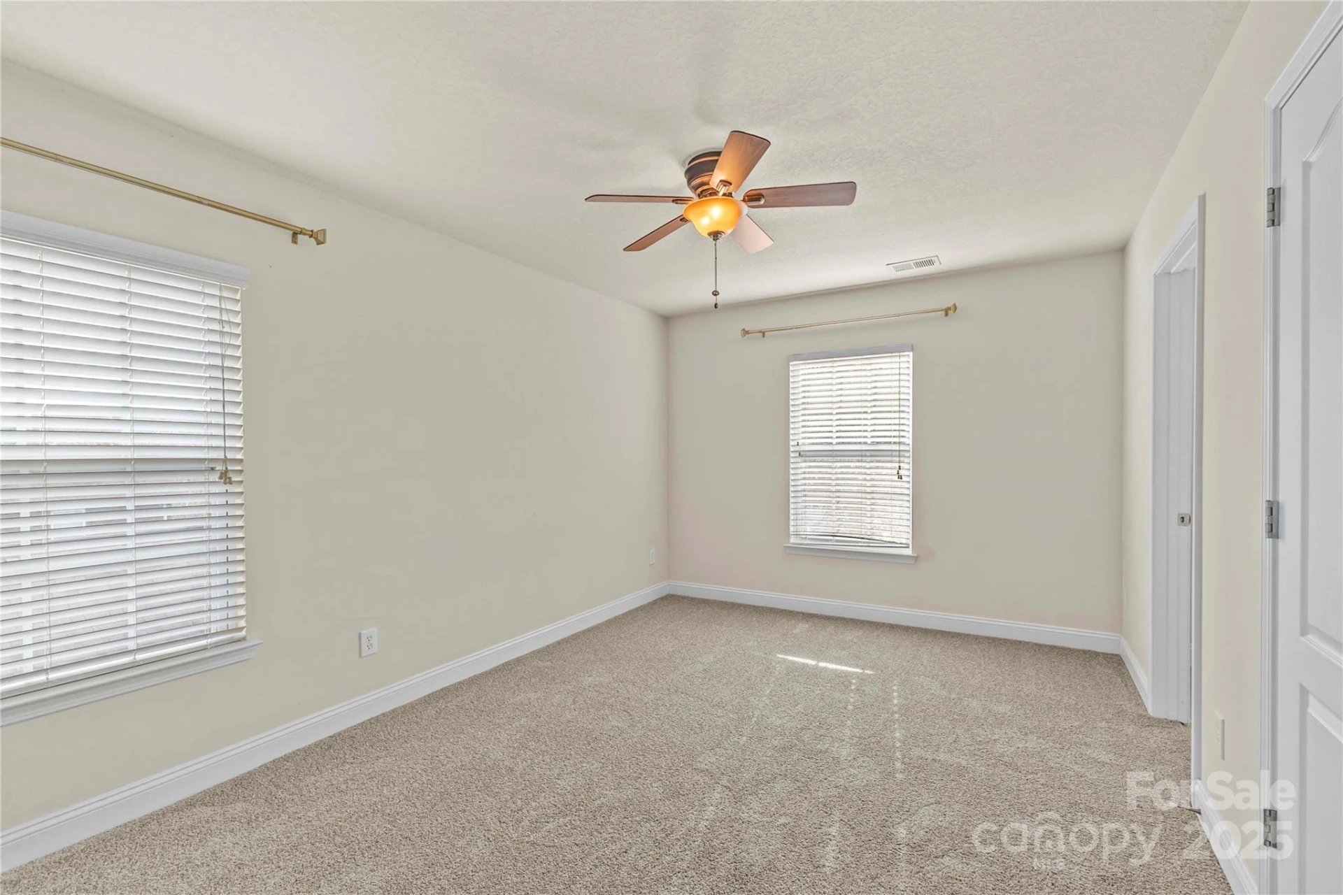 2532 Glyncastle Way - Photo 32
