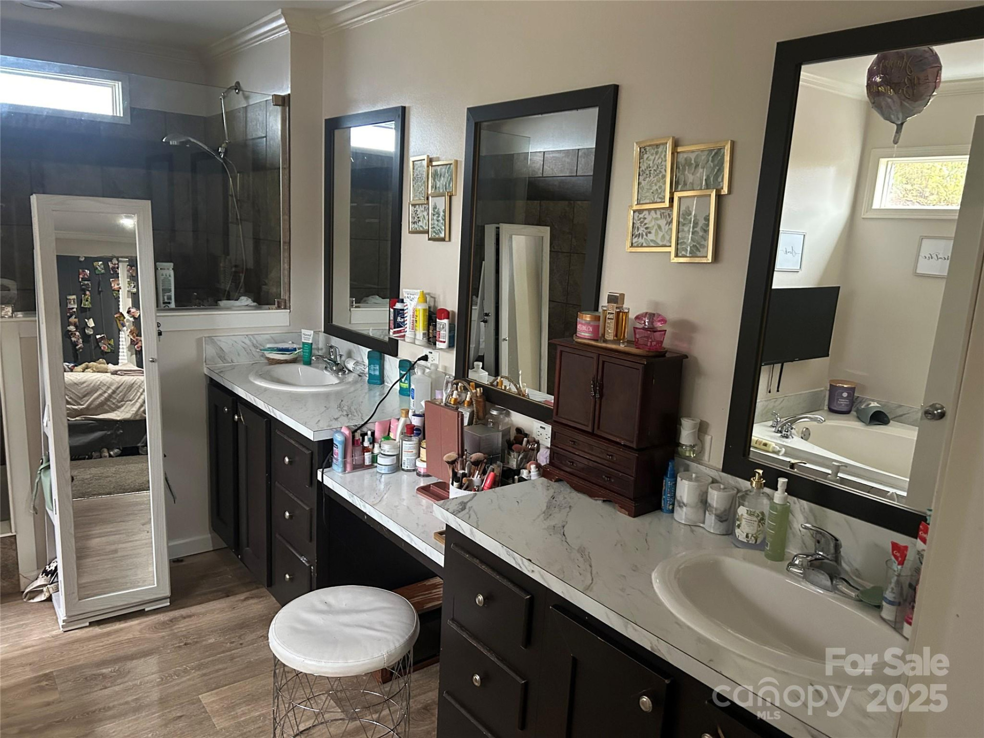 415 Rovingwood Drive - Photo 4