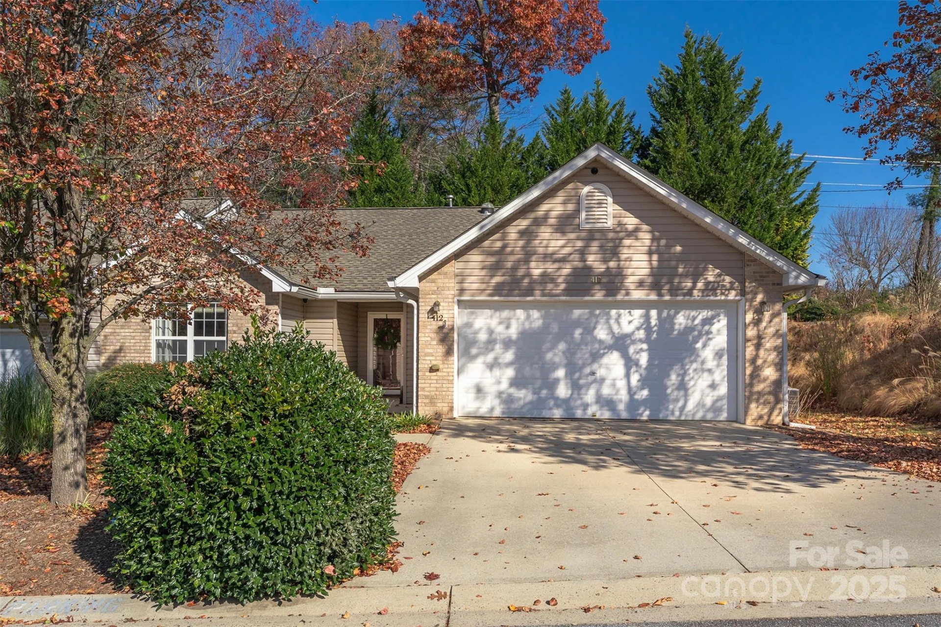 412 Wiltshire Circle