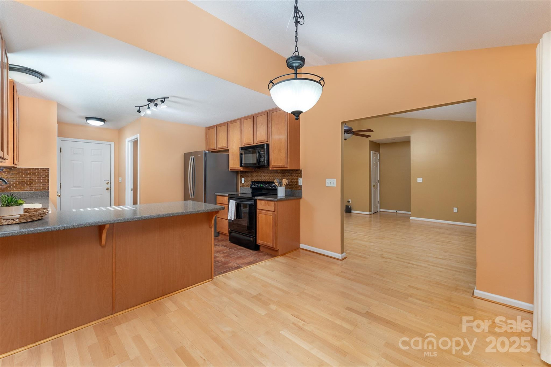 412 Wiltshire Circle - Photo 7