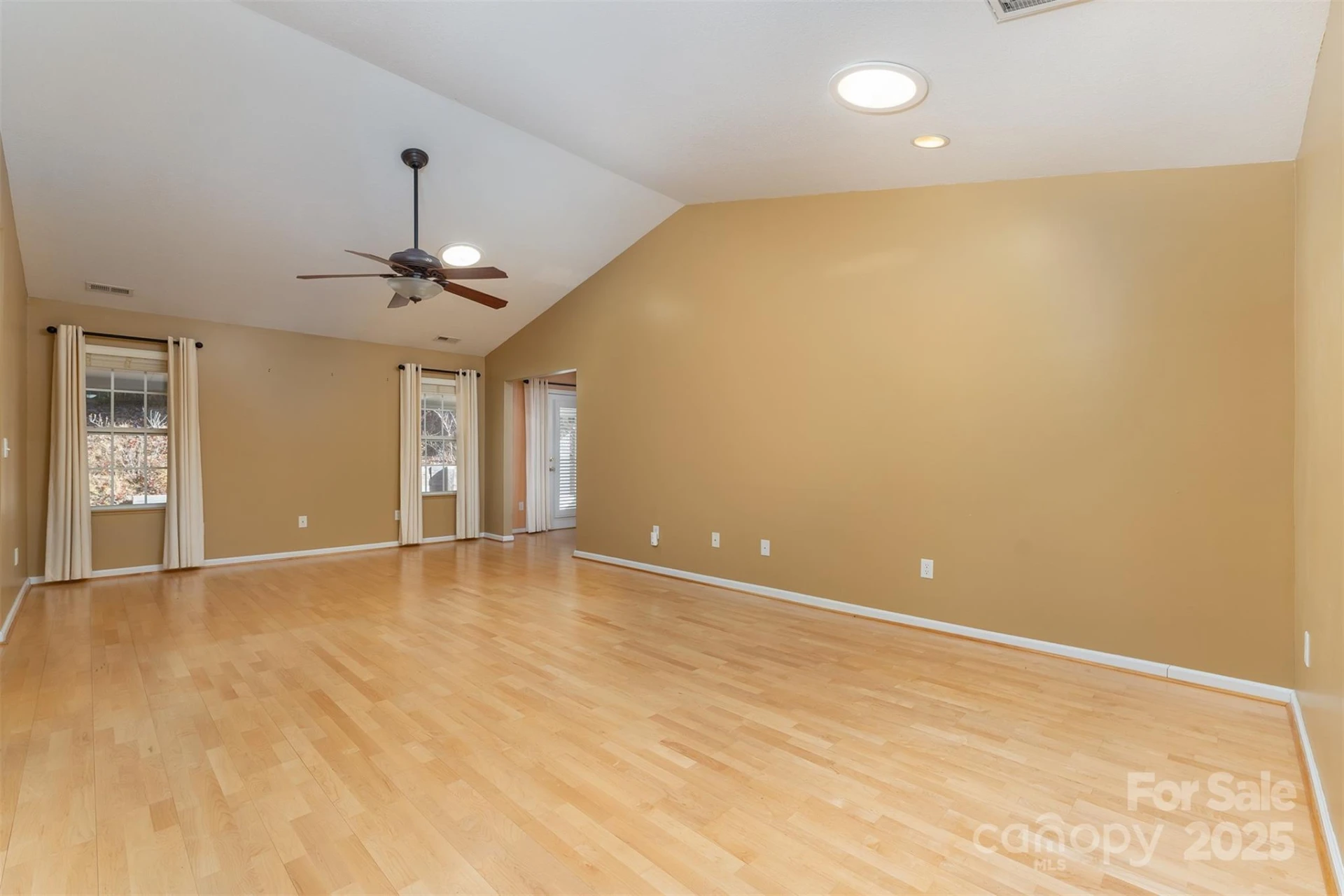 412 Wiltshire Circle - Photo 8