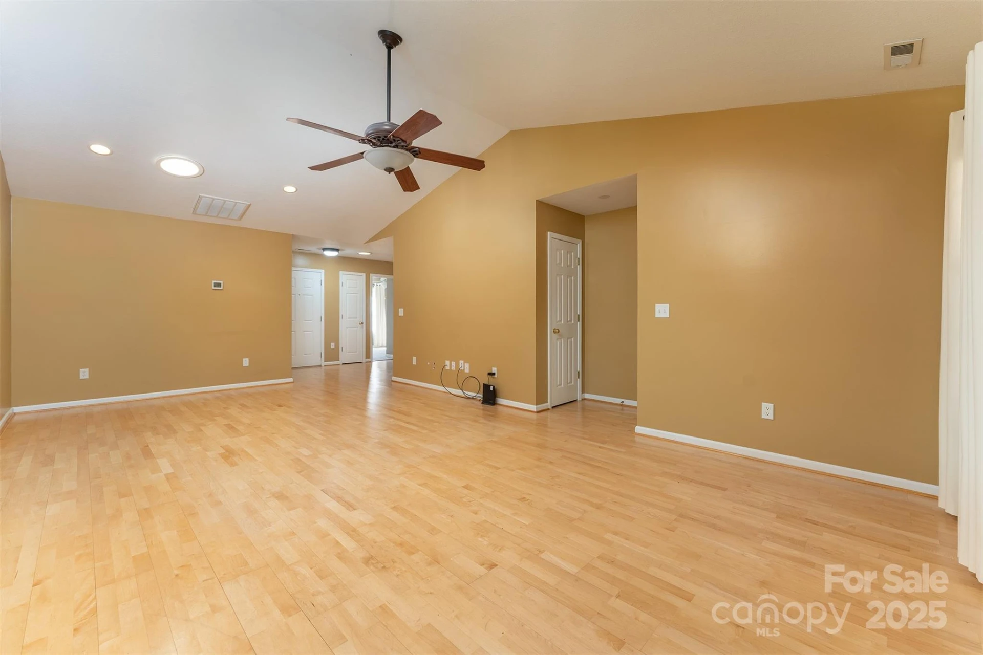 412 Wiltshire Circle - Photo 10