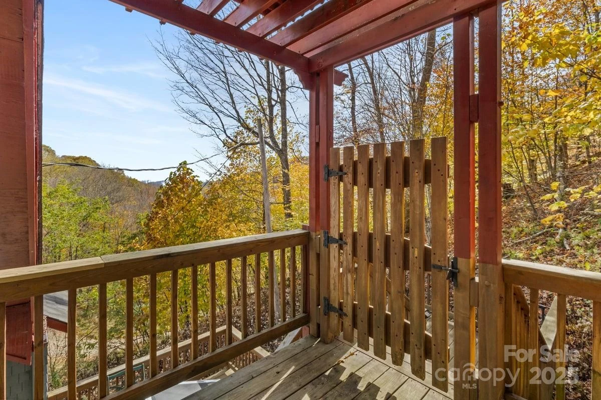 563 Bee Tree Lane - Photo 14