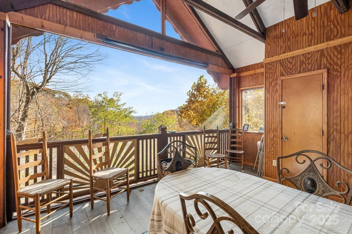 563 Bee Tree Lane - Photo 3