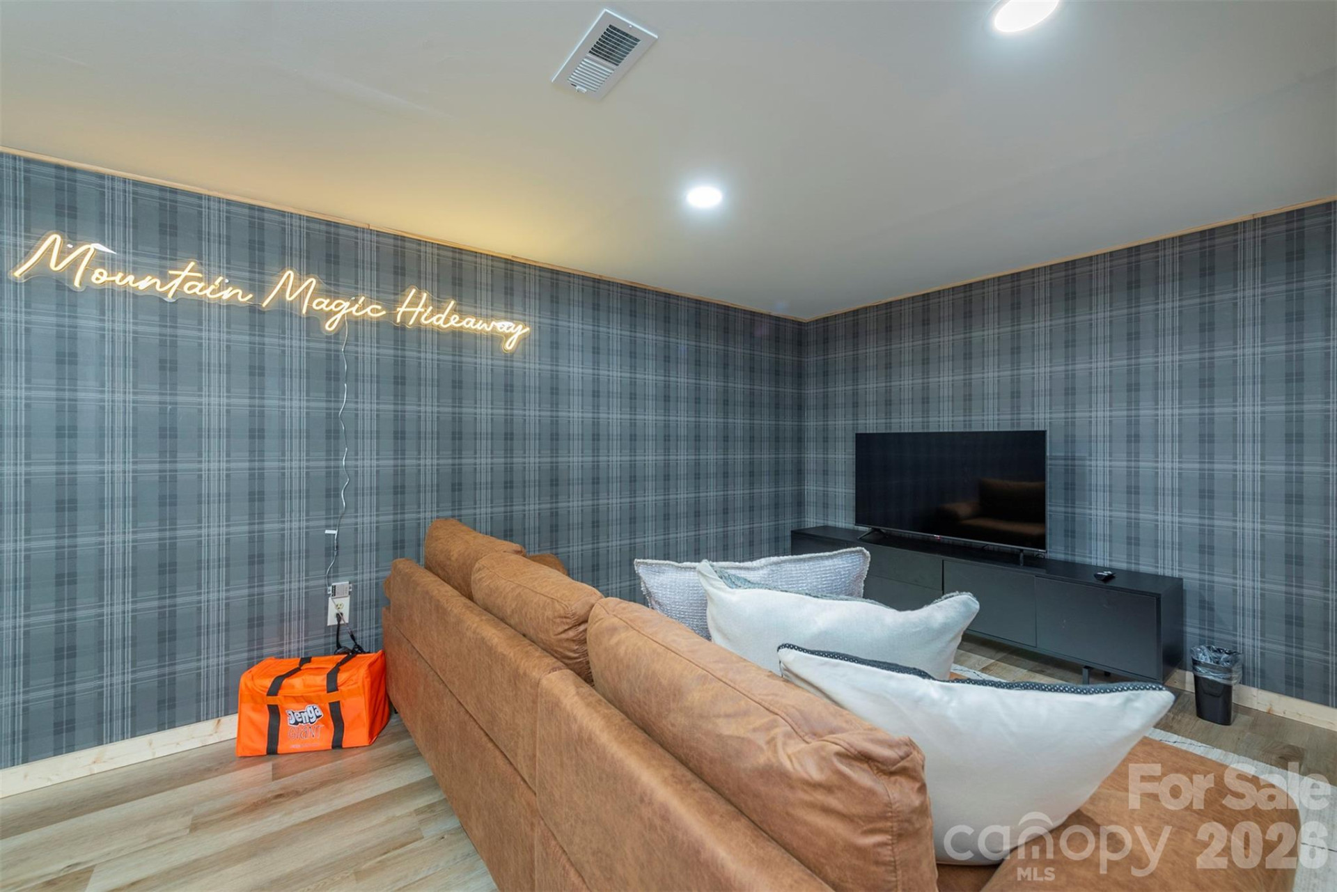 322 Goldenleaf Road - Photo 37