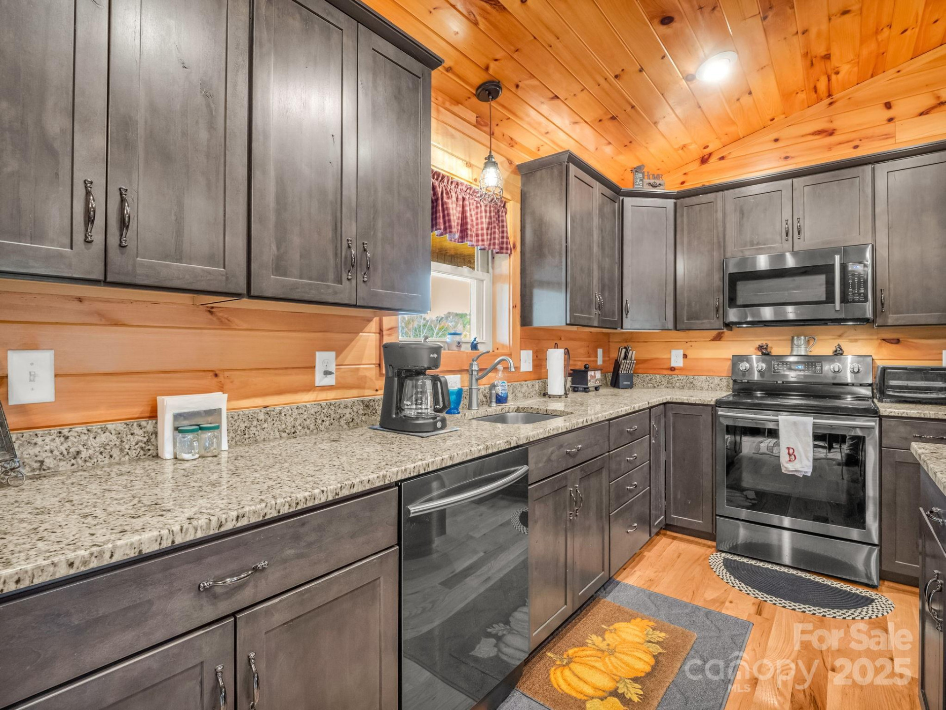 653 Moonlight Pass - Photo 11