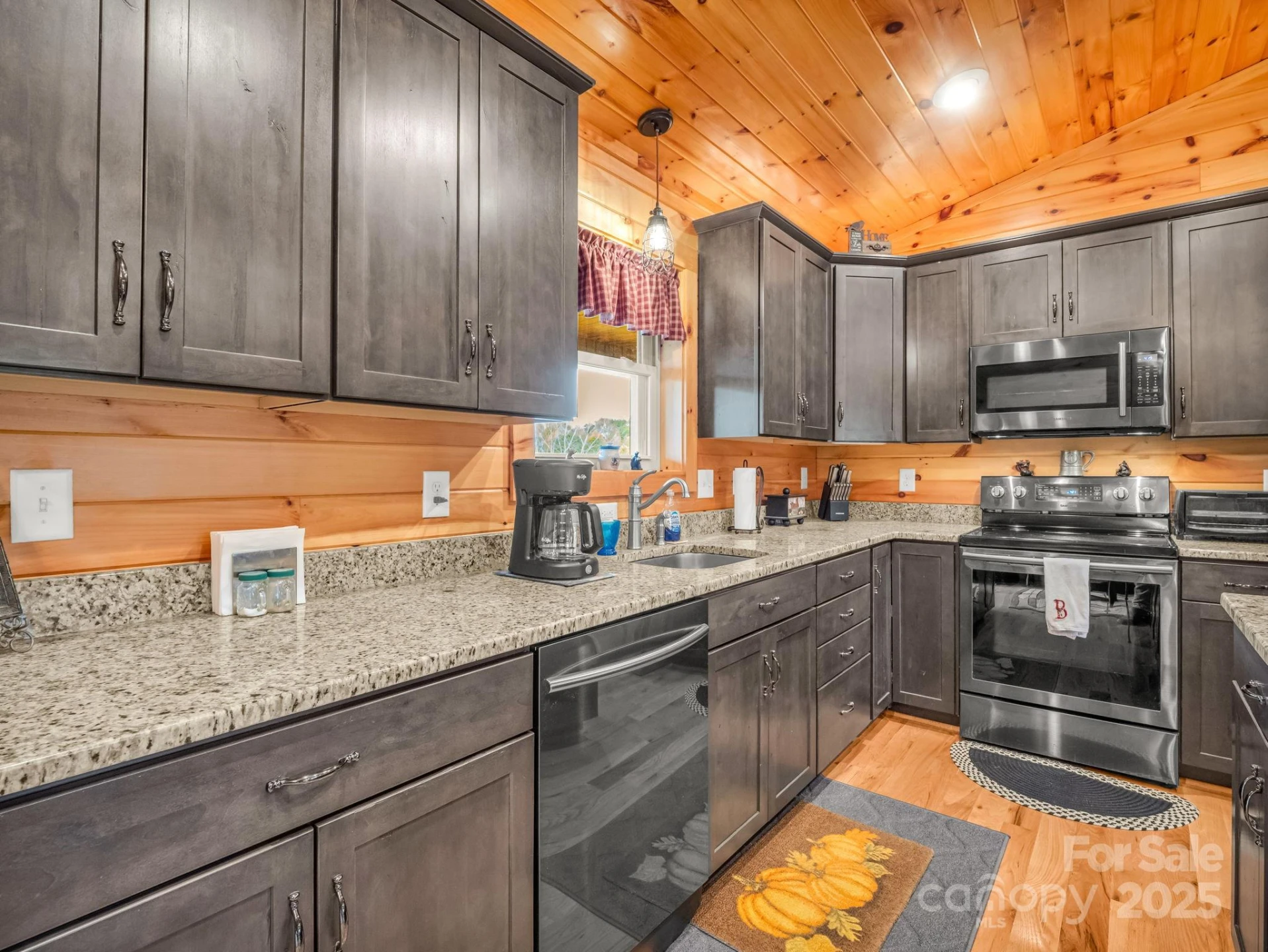 653 Moonlight Pass - Photo 11
