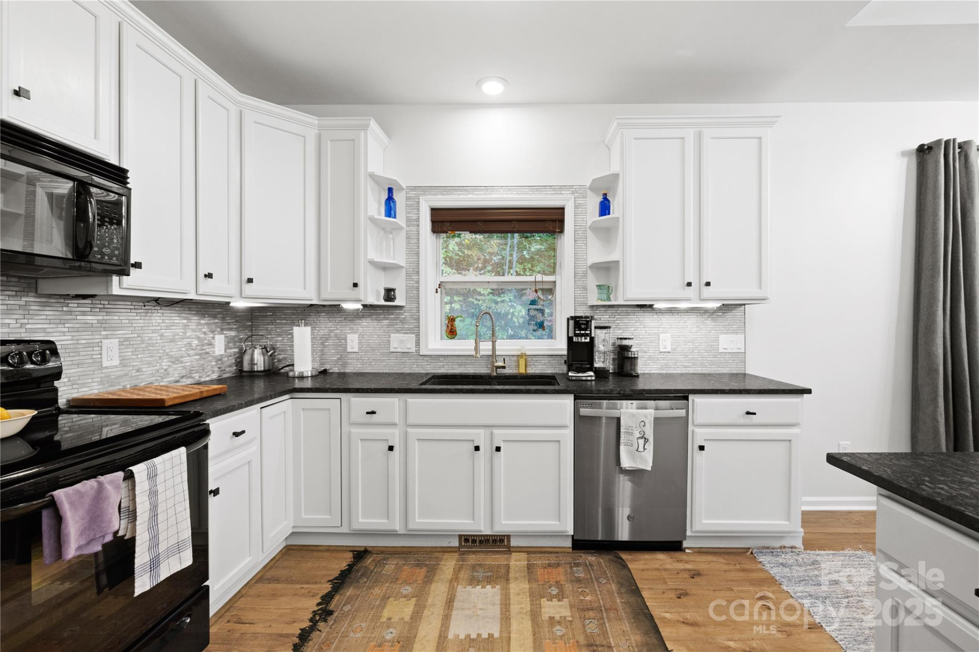 1308 Bell Mountain Road - Photo 10