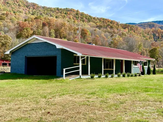 609 Cattail Road