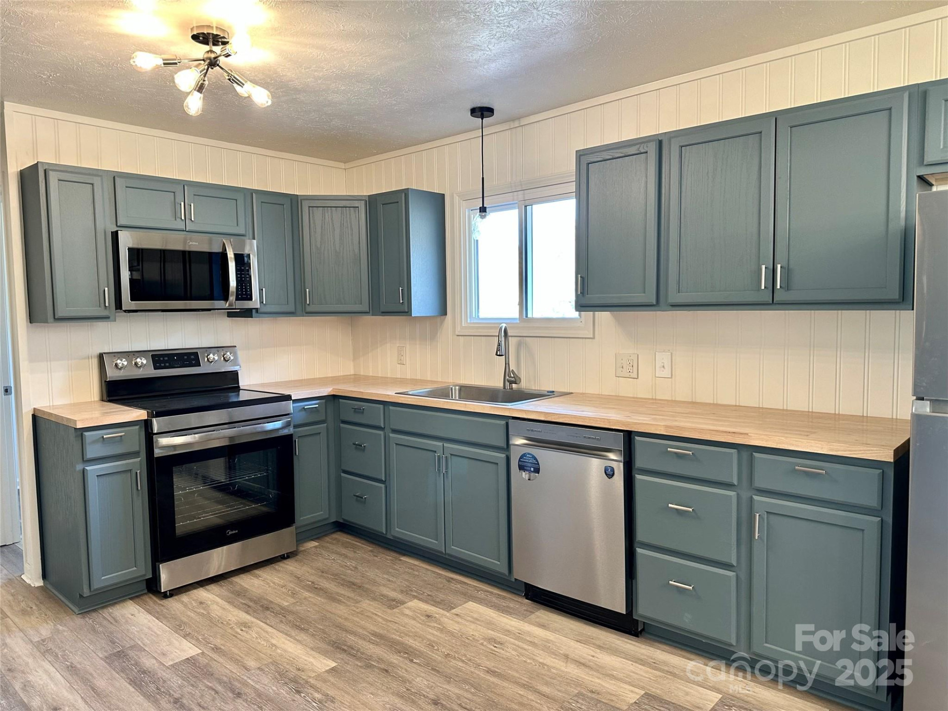 609 Cattail Road - Photo 3