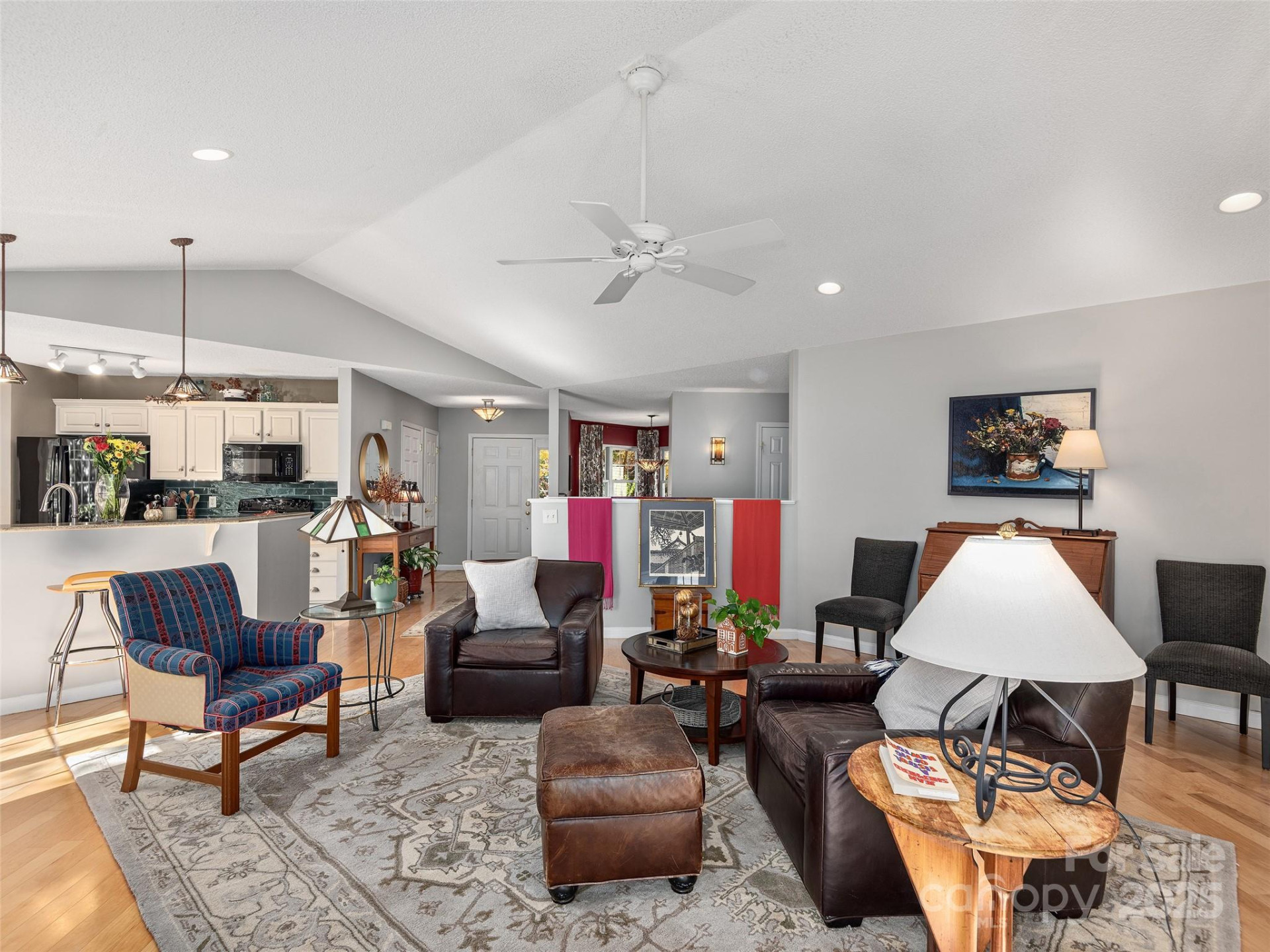 111 Wildwood Forest Lane - Photo 4