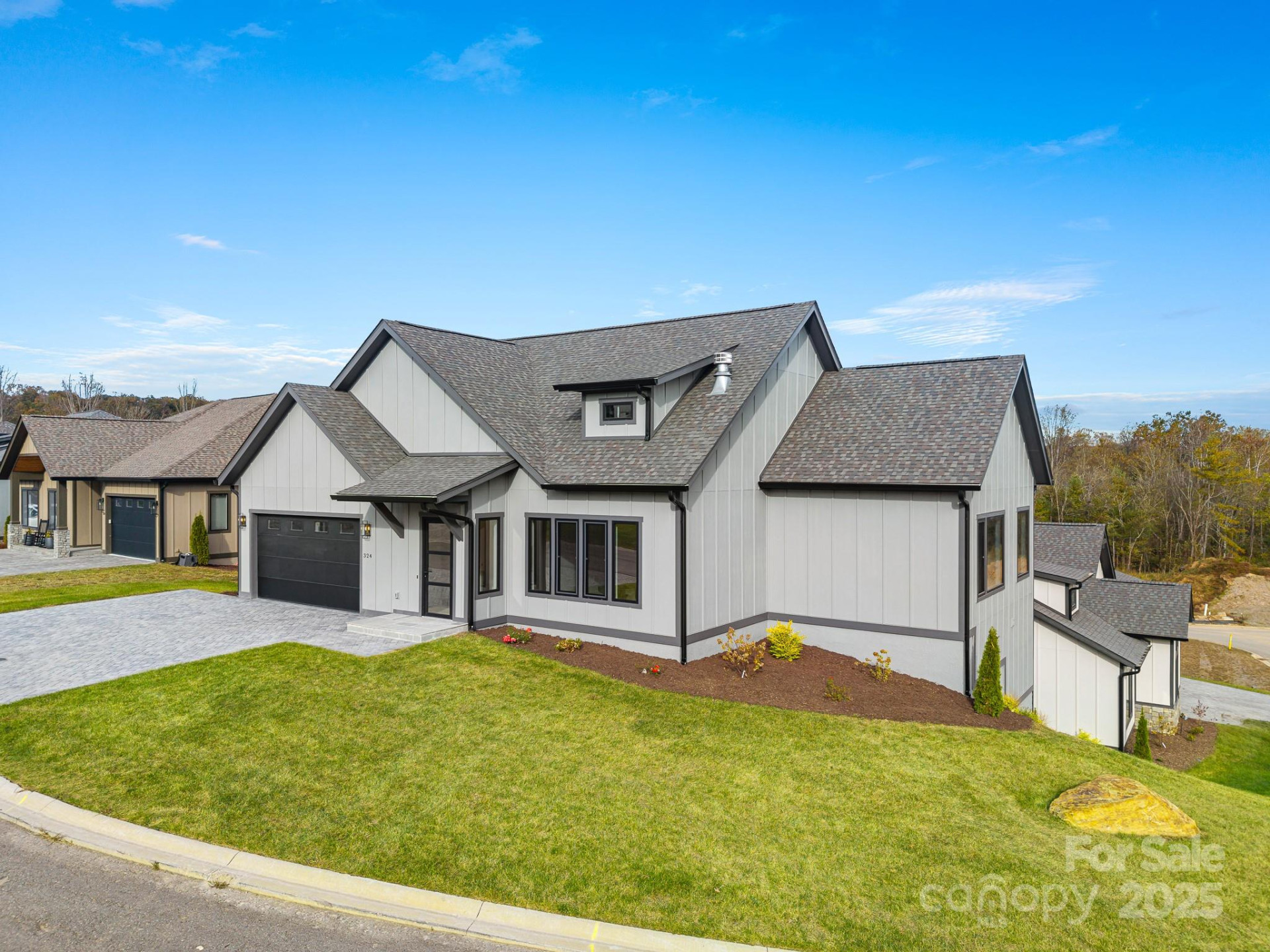 324 Avery Trail Drive #26 - Photo 3