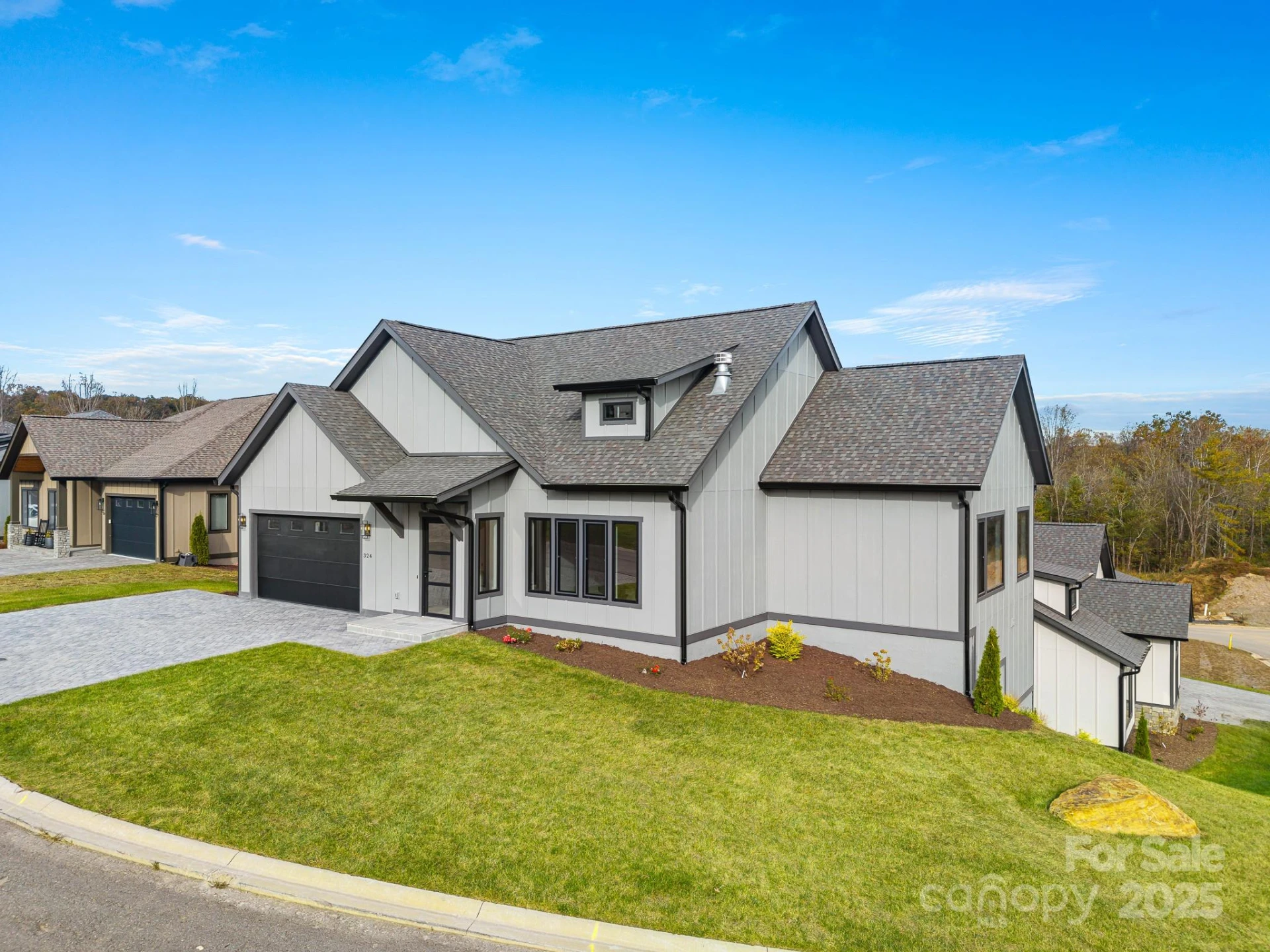 324 Avery Trail Drive #26 - Photo 3