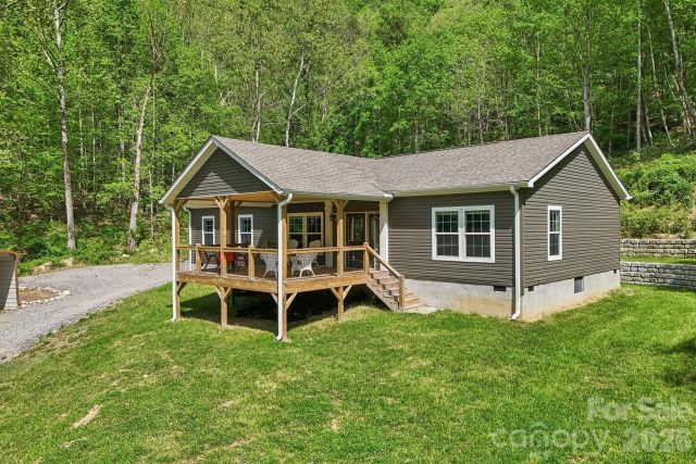 590 Willow Lane, Marshall, NC, 28753