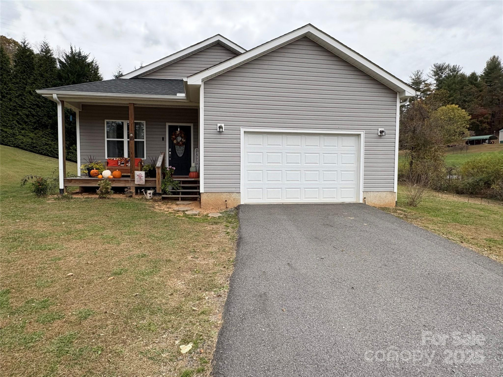 10 Scarlett Ridge Drive