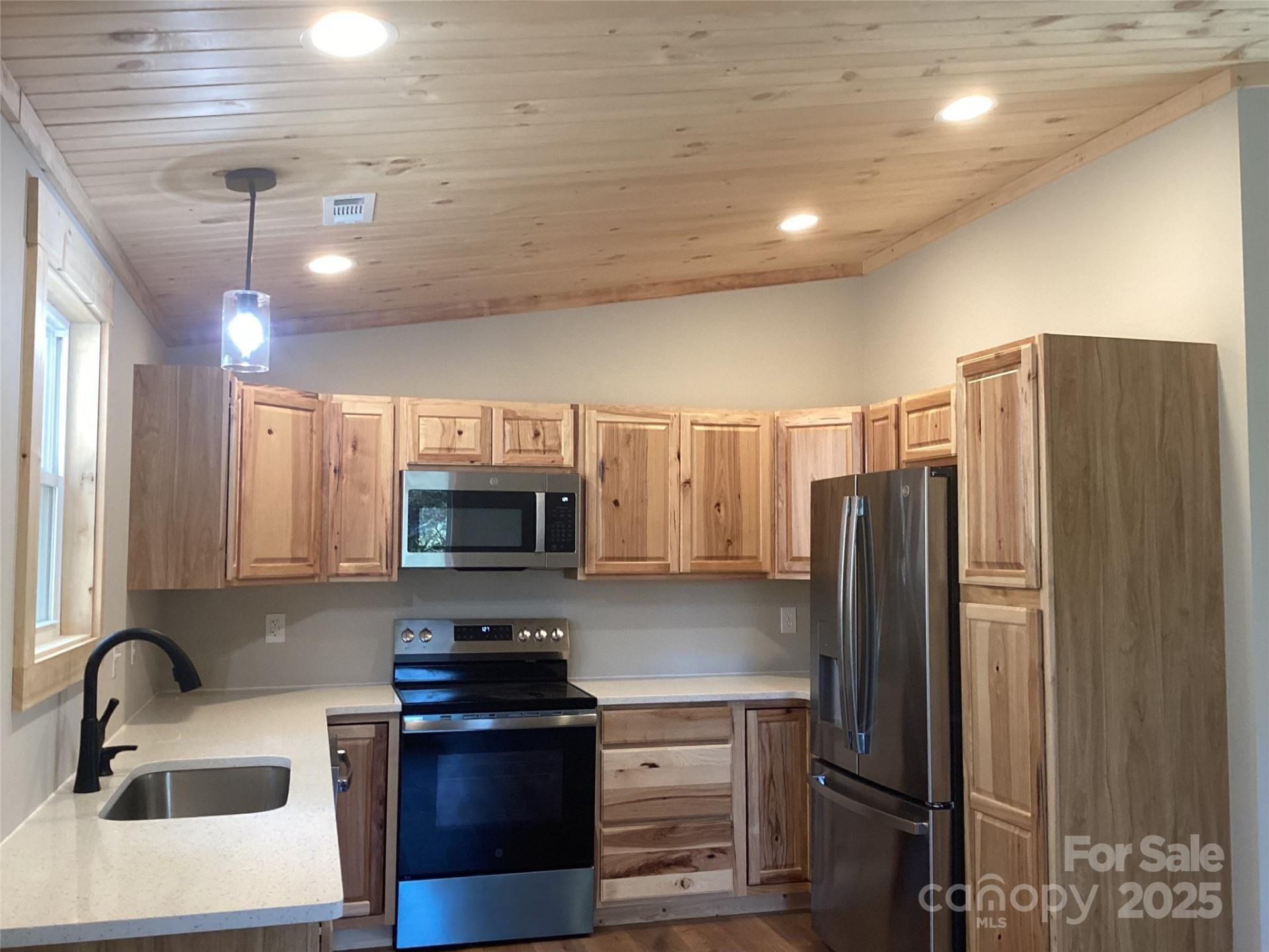 212 Brigsy Lane - Photo 5