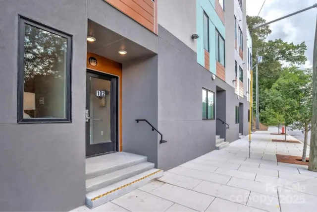 102 Southside Avenue