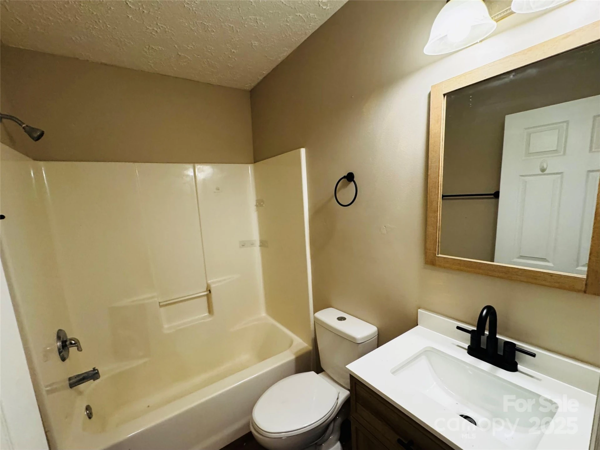 237 Camelot Drive #B - Photo 14