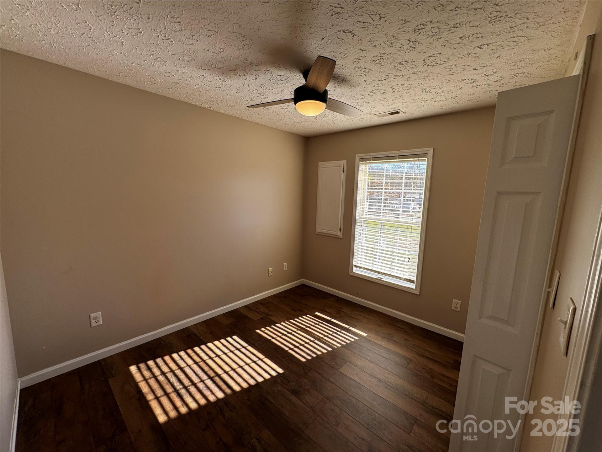 237 Camelot Drive #B - Photo 17