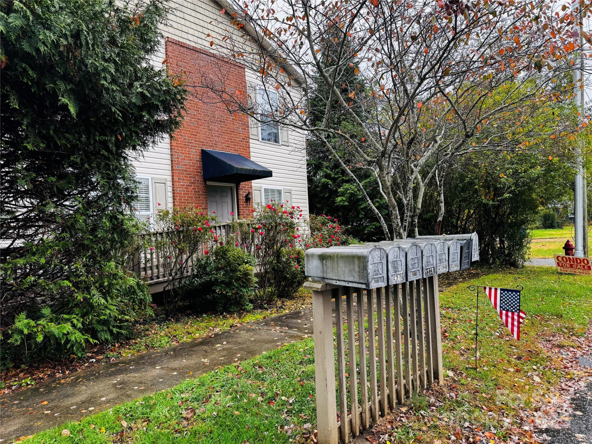 237 Camelot Drive #B - Photo 24